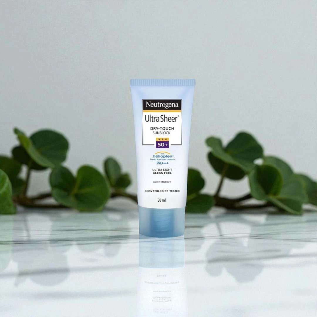 Neutrogena Ultra Sheer Dry-Touch Sunscreen Broad Spectrum SPF 70 88ml